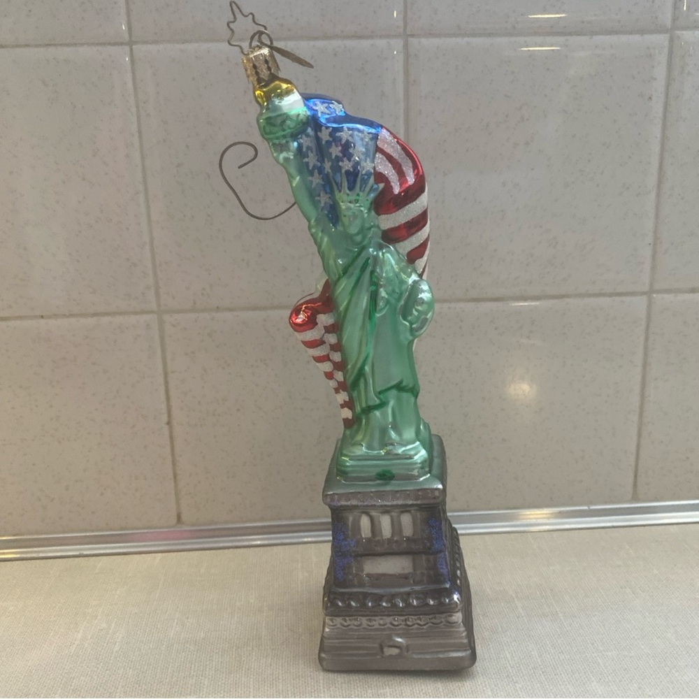 Christopher Radko‎ LIGHTING THE WAY Statue of Liberty US Flag Christmas Ornament